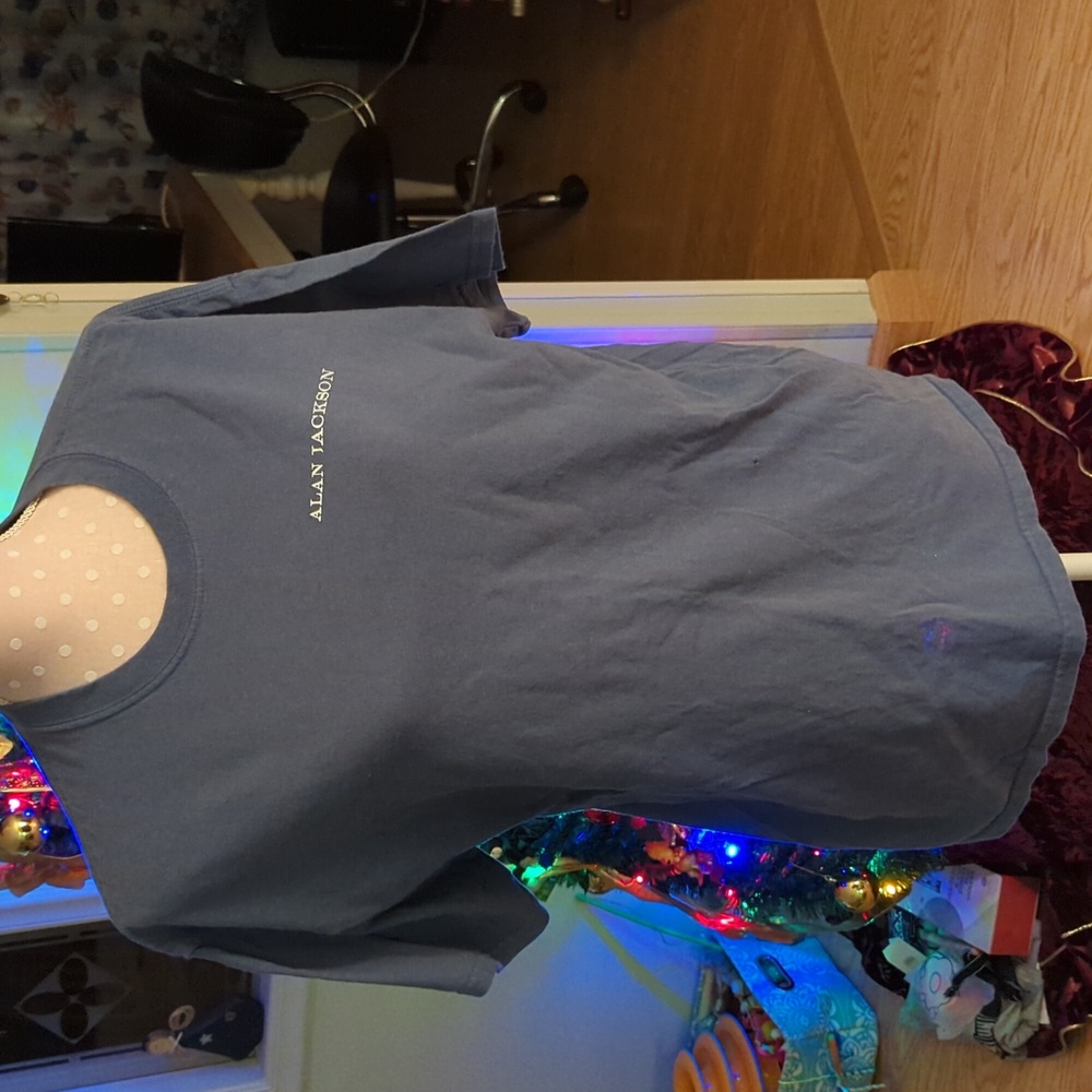 Alan Jackson gray t-shirt